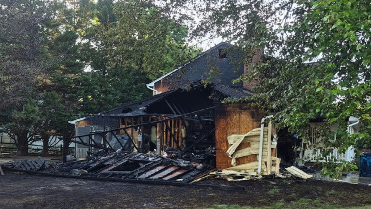 Waldorf Residents Escape Safely From Early Morning Blaze
